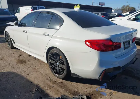 2018 BMW M550Xi z USA, uszkodzony, nr VIN WBAJB9C54JB050218